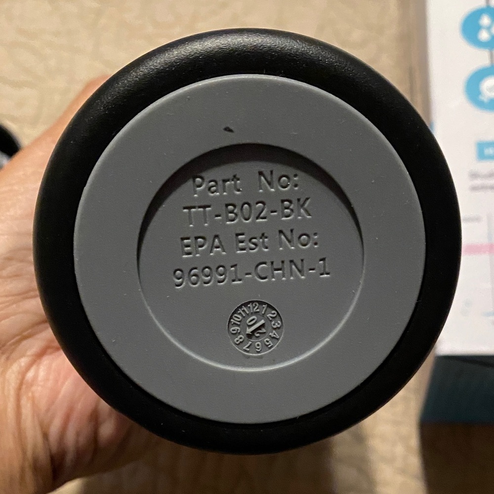 New UVBrite Black Self-Cleaning Water Bottle - Picture 10 of 12
